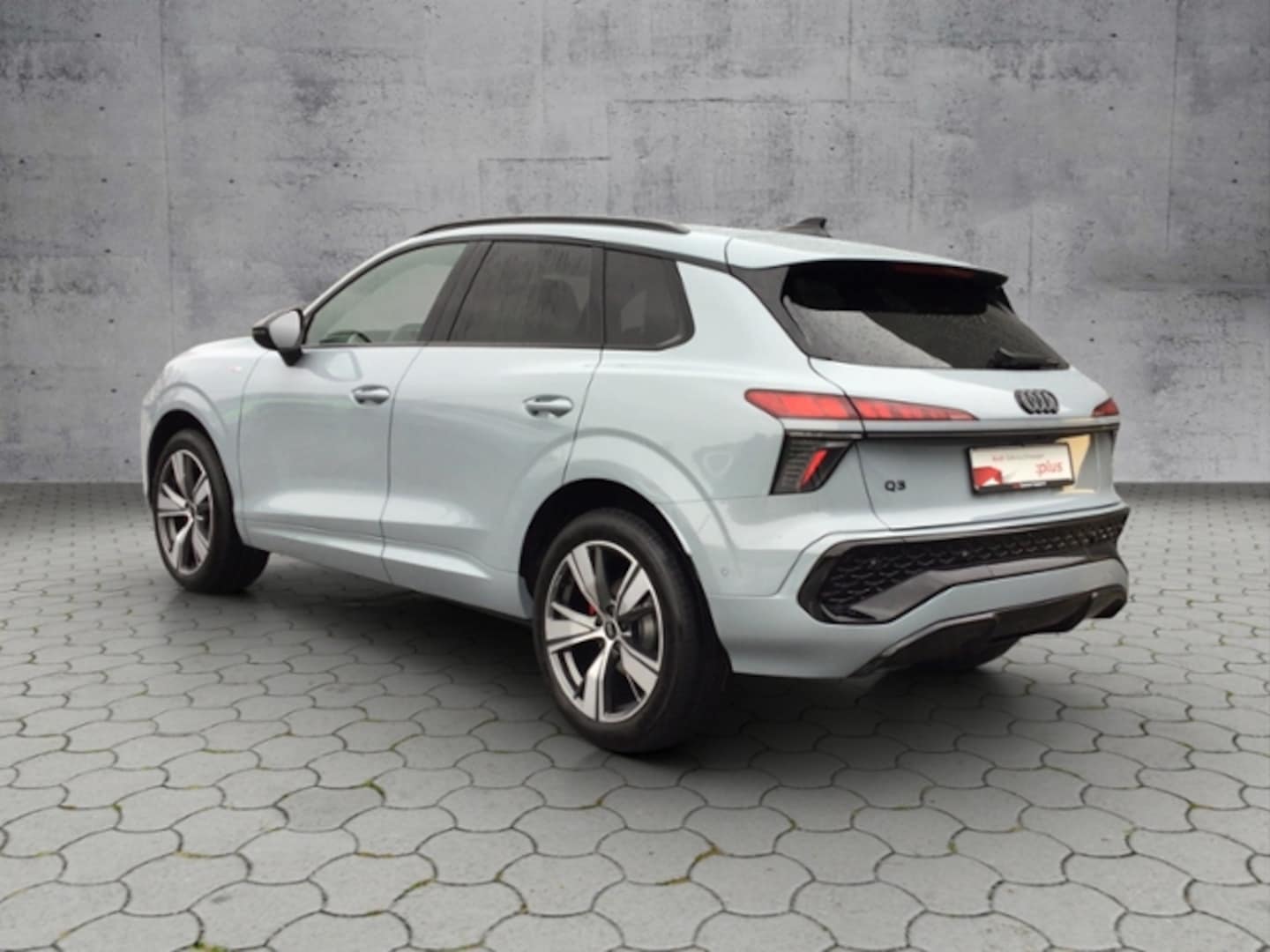 Bild über Audi Q3 SUV TFSI 110 kW S tronic - für weitere Informationen kontaktieren Sie den Audi Partner