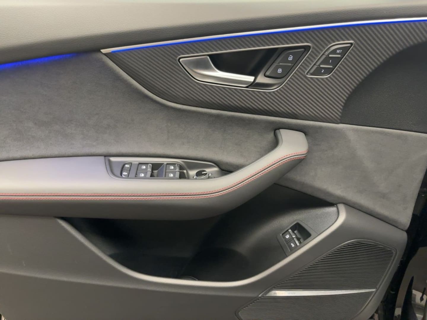 Bild über Audi Q8 SUV TFSI e S line business TFSI e quattro 360 kW tiptronic - für weitere Informationen kontaktieren Sie den Audi Partner