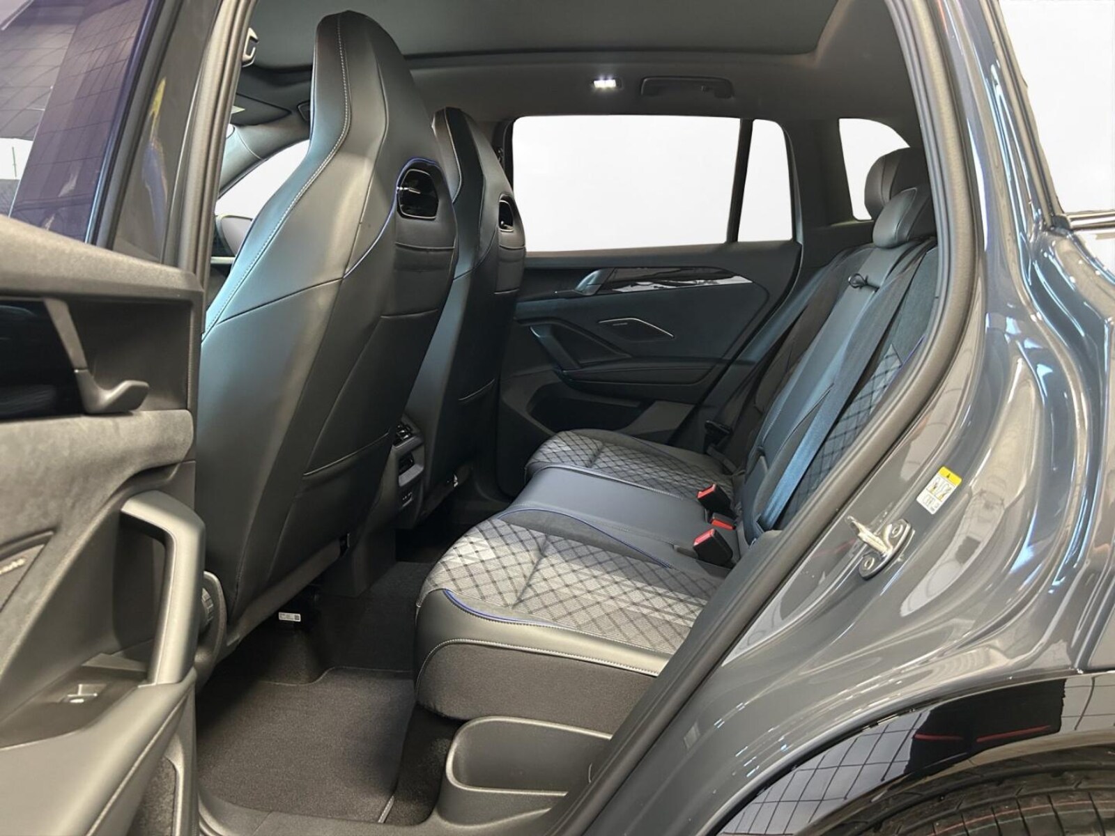 Volkswagen Tiguan – Bild 11