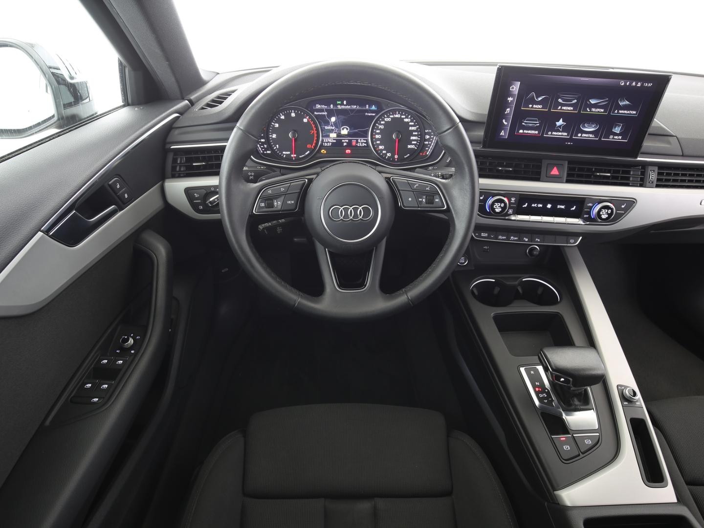Bild über Audi A4 Avant advanced 40 TFSI quattro S tronic - für weitere Informationen kontaktieren Sie den Audi Partner