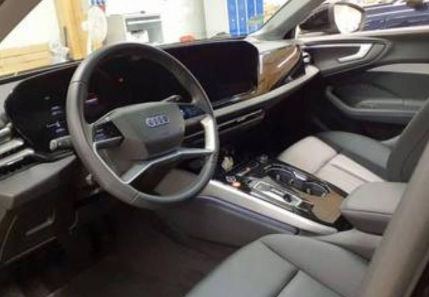 Bild über Audi A5 Avant TDI 150 kW S tronic - für weitere Informationen kontaktieren Sie den Audi Partner