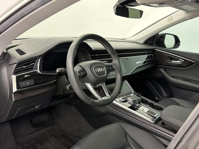 2023 Audi Q8