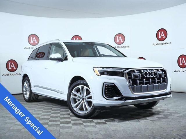 Photo of 2025 Audi Q7