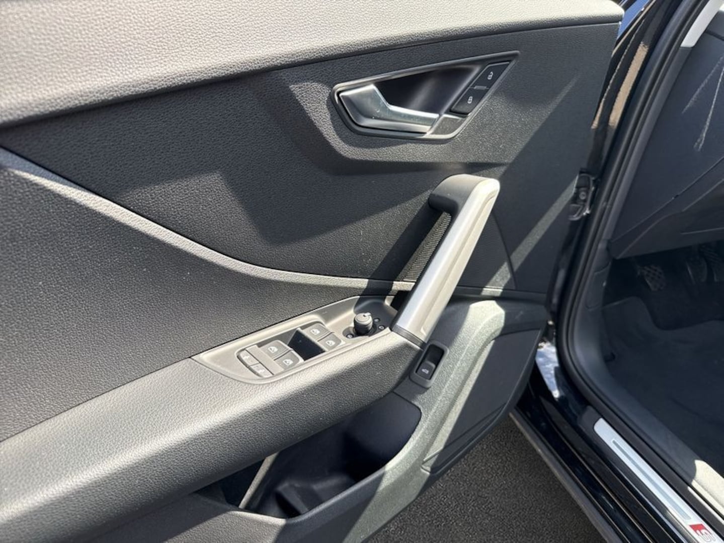 Bild über Audi Q2 S line 30 TFSI Schaltgetriebe - für weitere Informationen kontaktieren Sie den Audi Partner