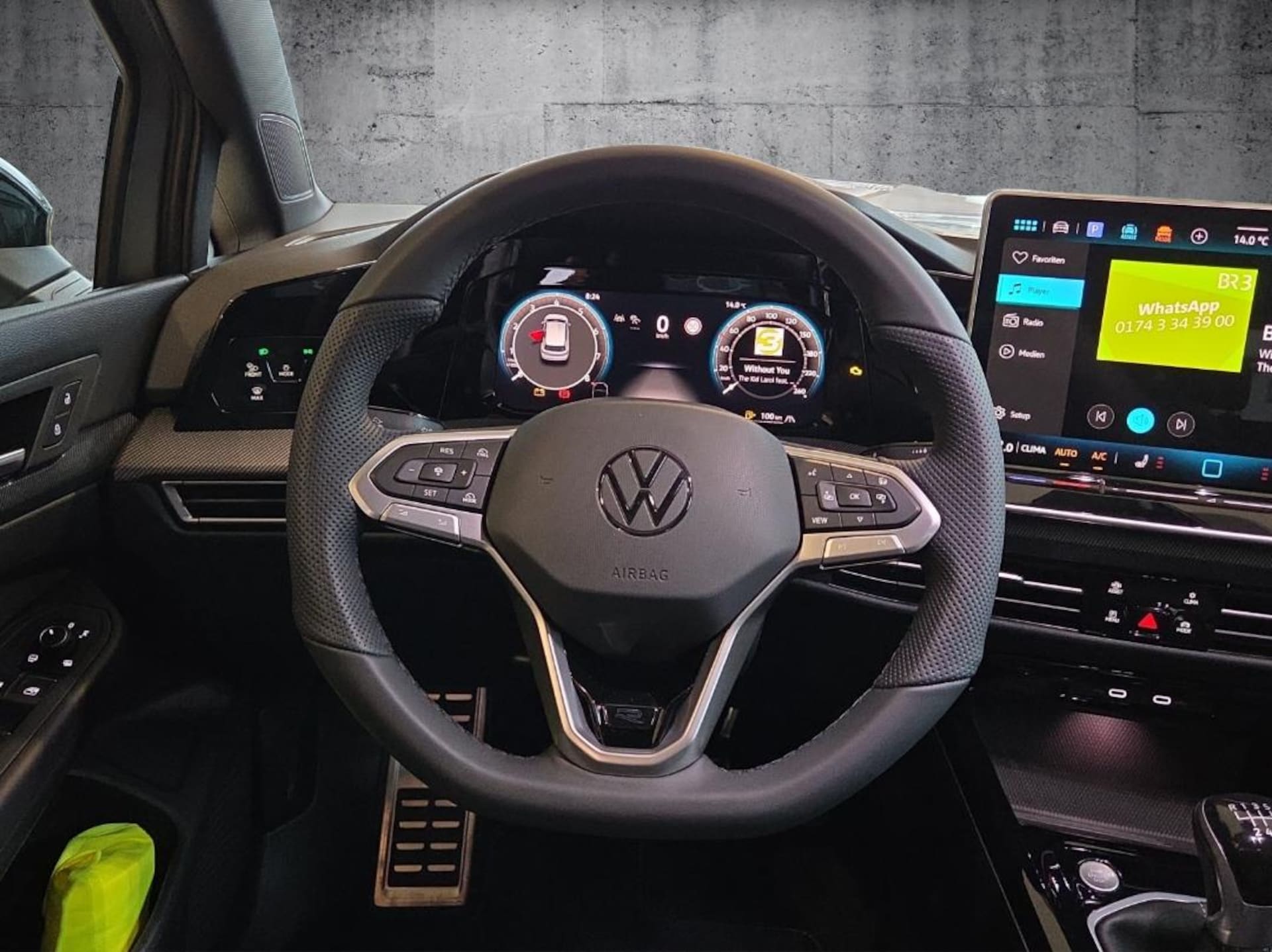 Volkswagen Golf R-Line