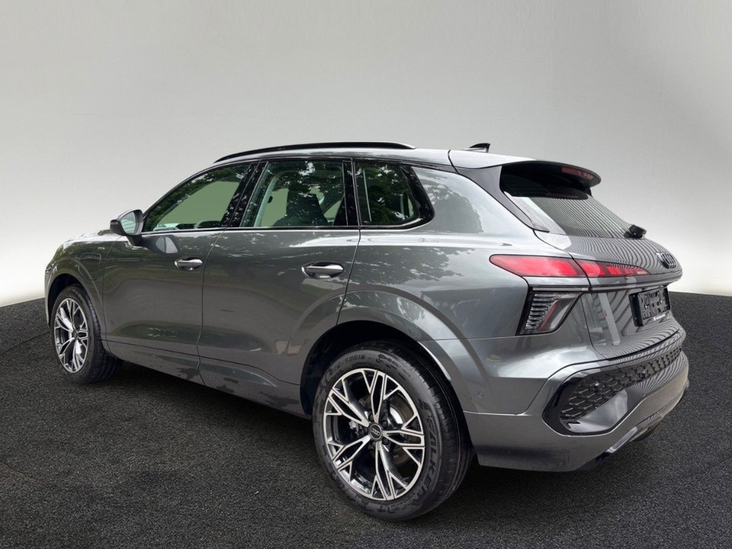Bild über Audi Q3 SUV e-hybrid e-hybrid 200 kW S tronic - für weitere Informationen kontaktieren Sie den Audi Partner