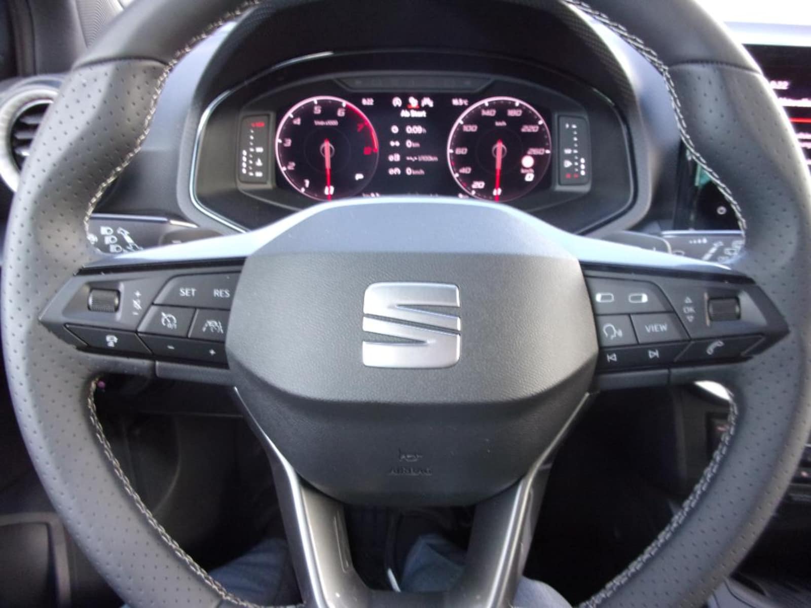 SEAT Arona – Bild 12