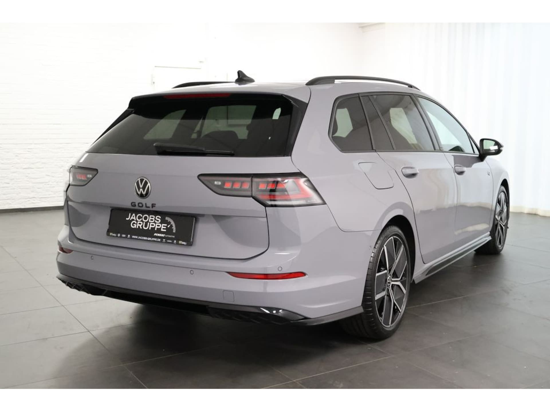 Volkswagen Golf Variant R-Line