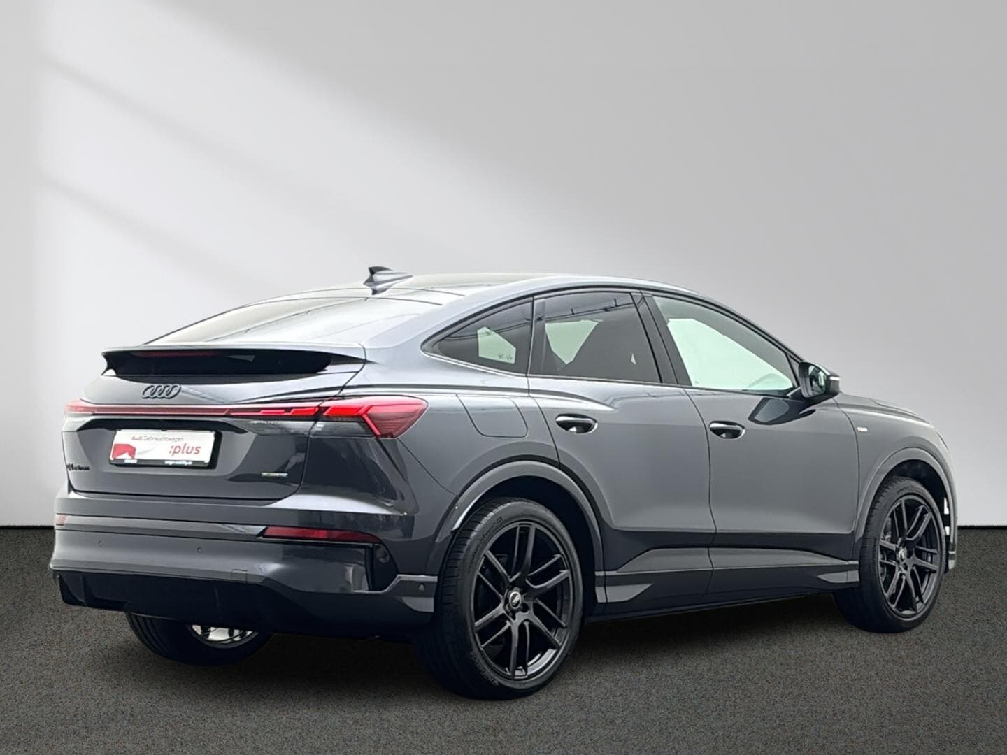 Bild über Audi Q4 Sportback e-tron e-tron quattro performance 250 kW - für weitere Informationen kontaktieren Sie den Audi Partner
