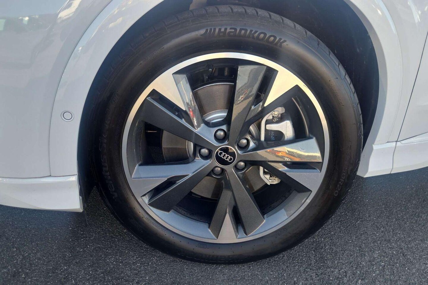 Image about Audi Q4 e-tron 45 e-tron
