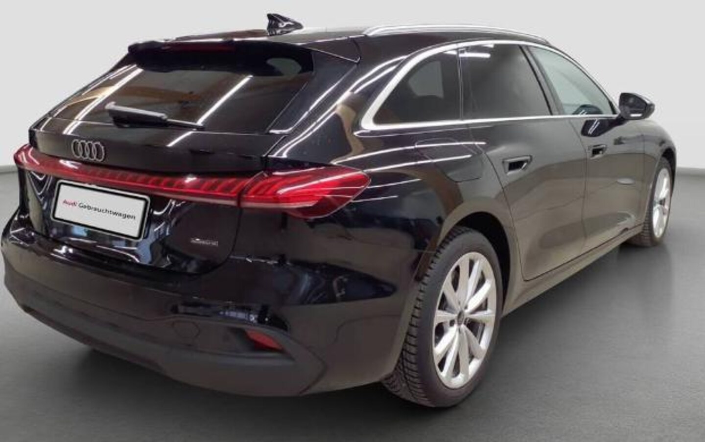 Bild über Audi A5 Avant TDI quattro 150 kW S tronic - für weitere Informationen kontaktieren Sie den Audi Partner