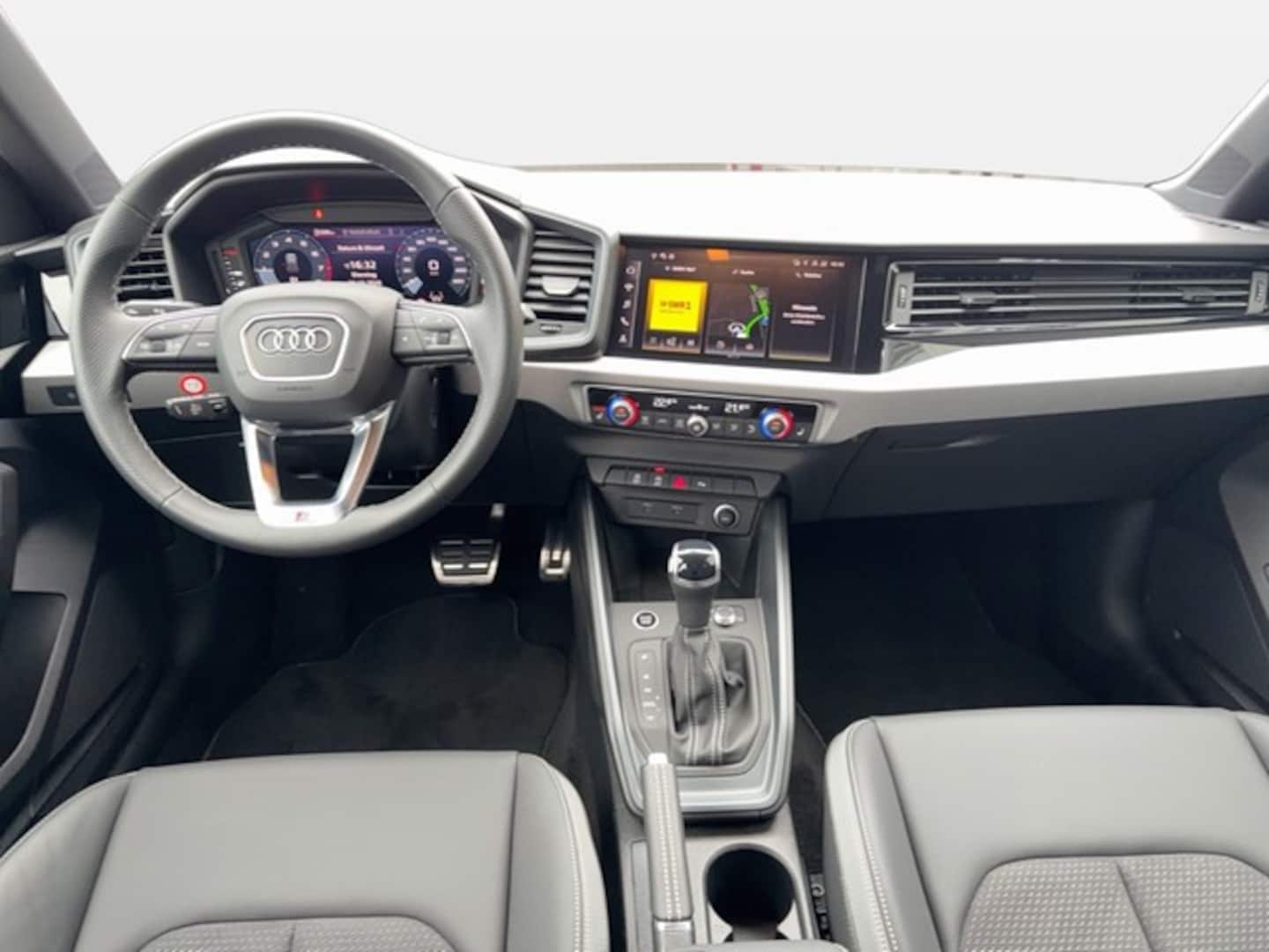 Bild über Audi A1 allstreet 35 TFSI S tronic - für weitere Informationen kontaktieren Sie den Audi Partner