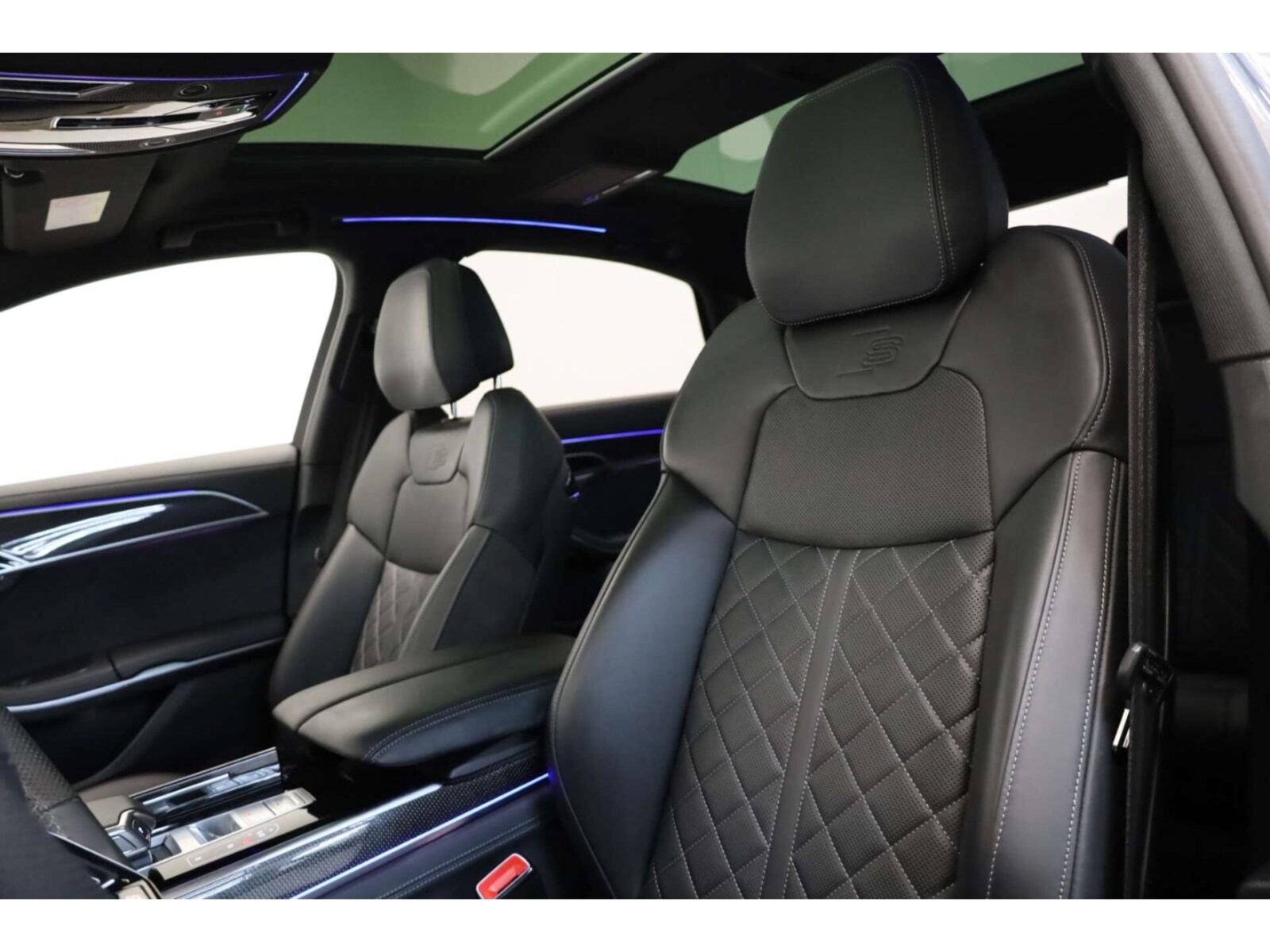 Audi A8 L – Bild 10