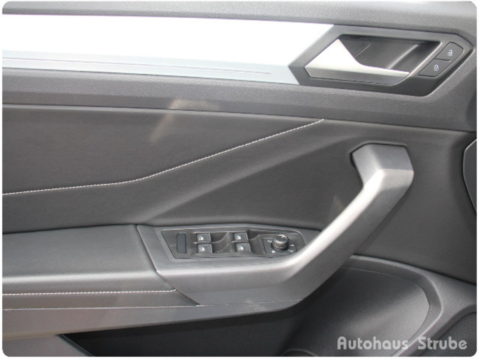 Volkswagen T-Roc Cabriolet – Bild 19