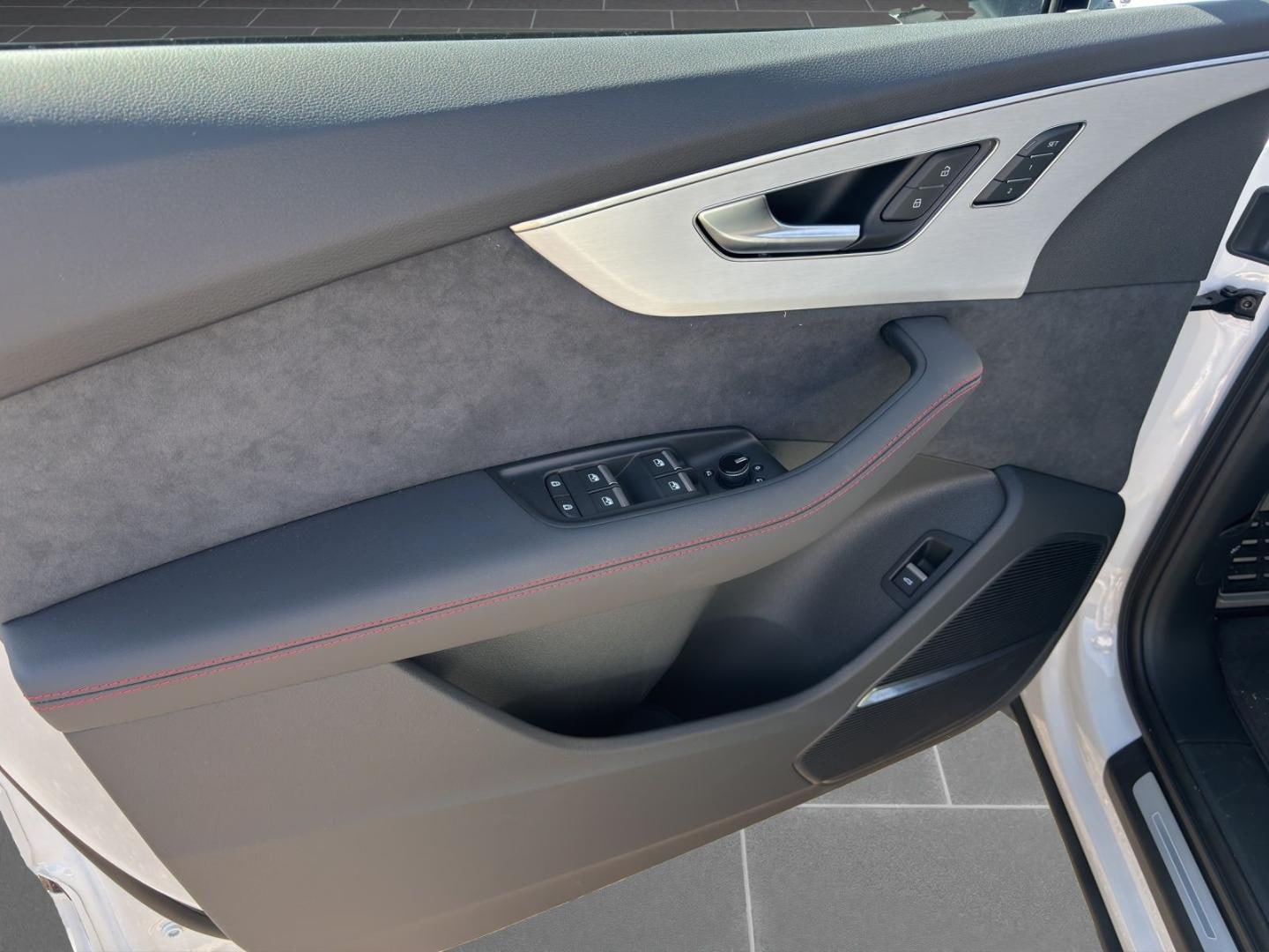 Bild über Audi Q7 SUV S line business TDI quattro 210 kW tiptronic - für weitere Informationen kontaktieren Sie den Audi Partner