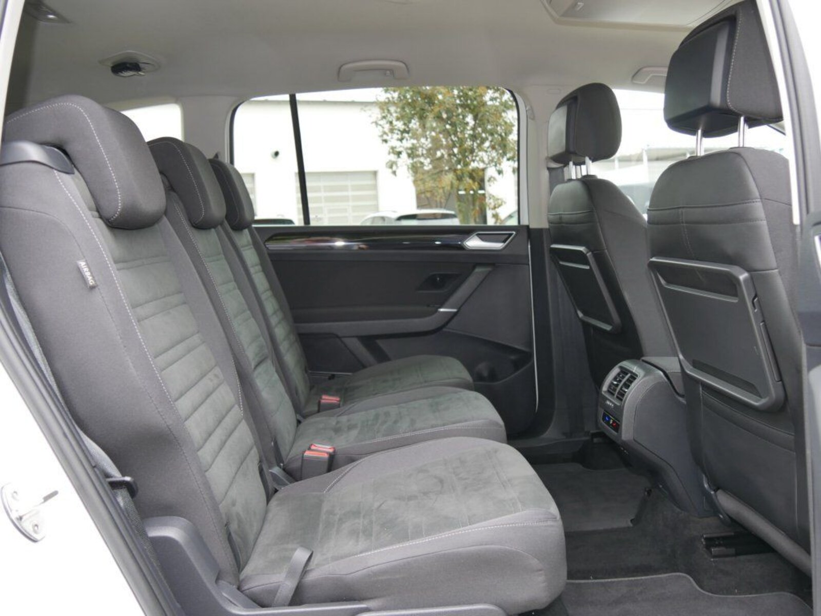 Volkswagen Touran – Bild 6