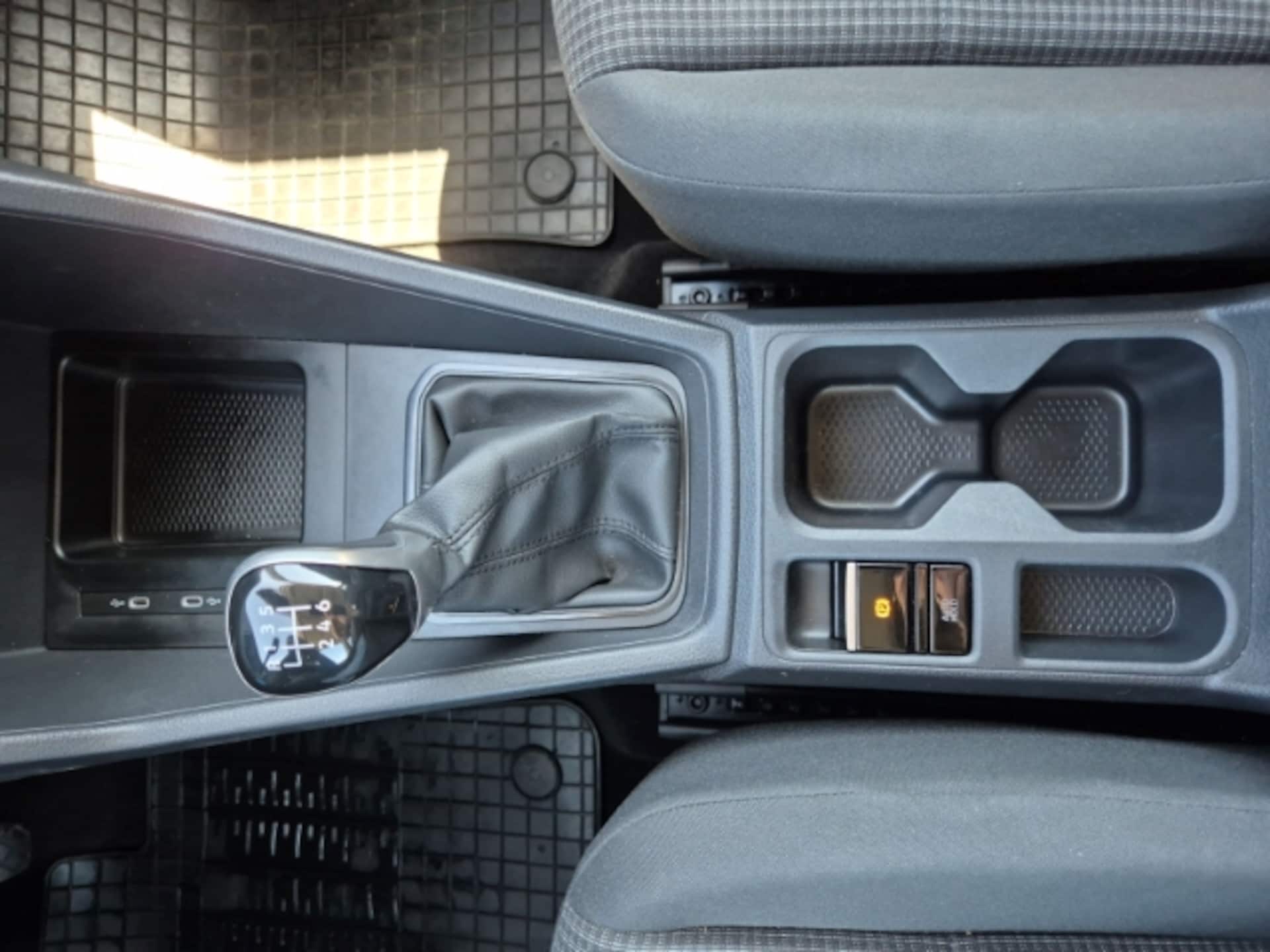 Volkswagen Caddy Basis-Modell