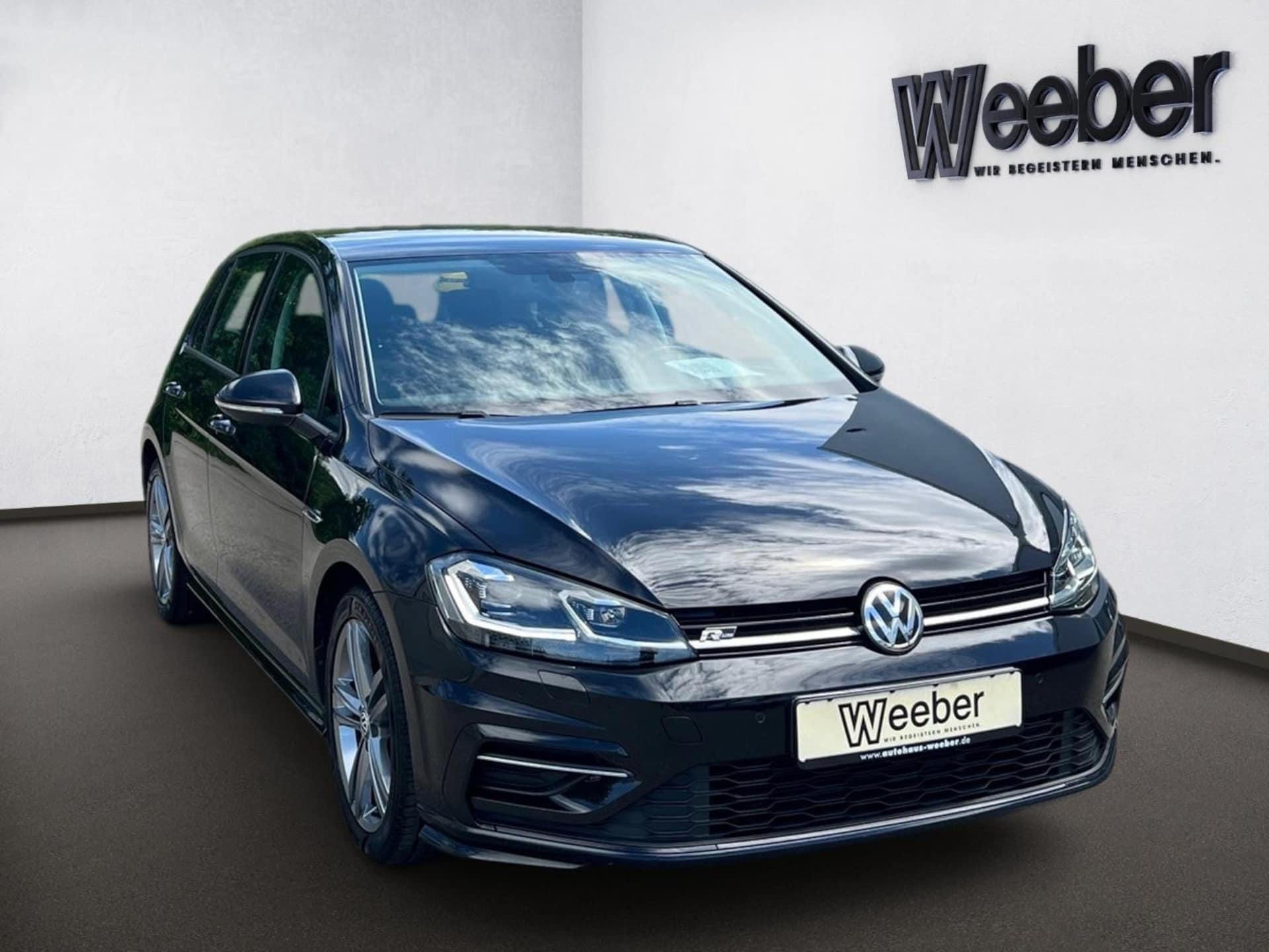 Volkswagen Golf R-Line