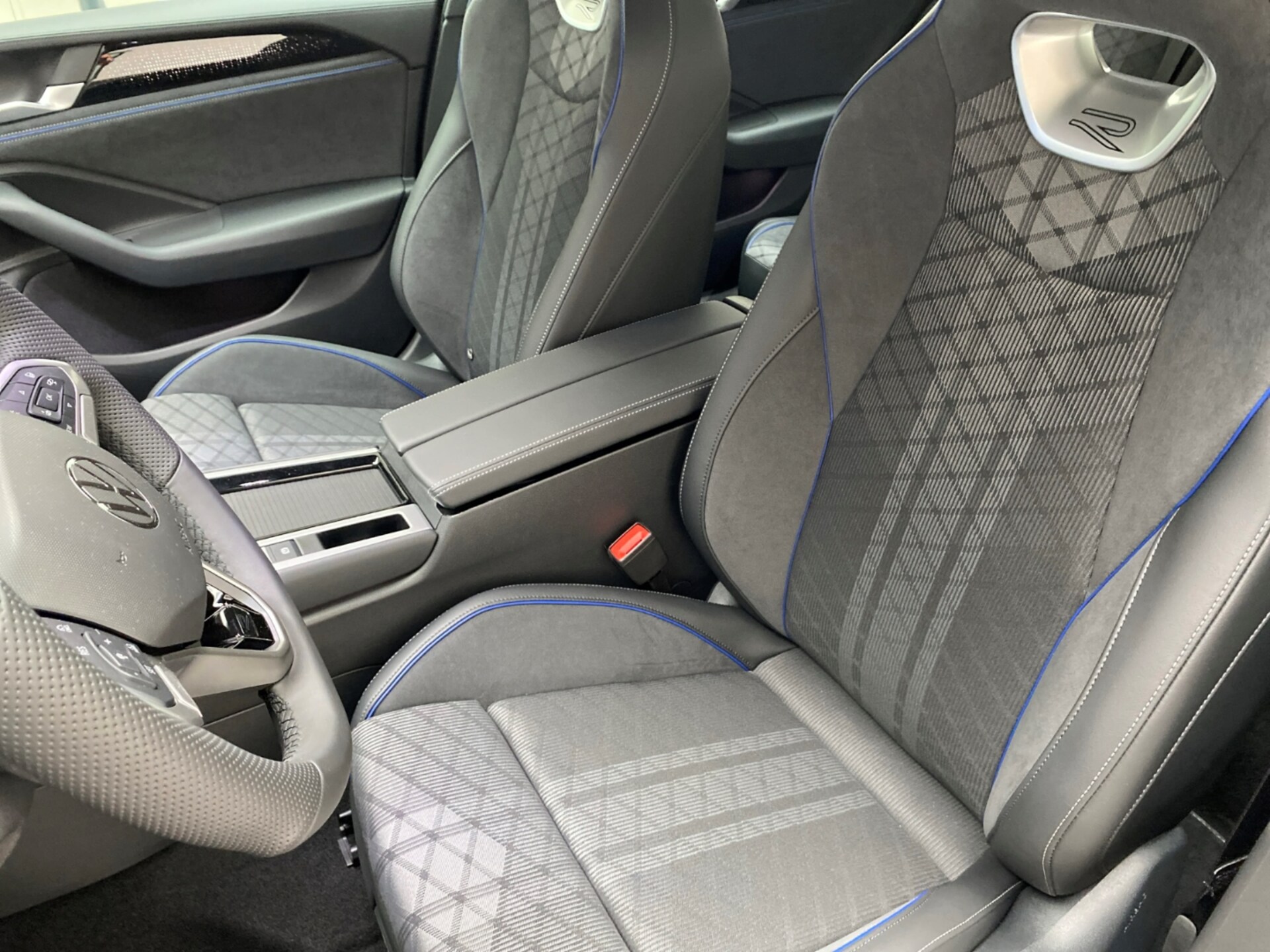 Volkswagen Passat R-Line