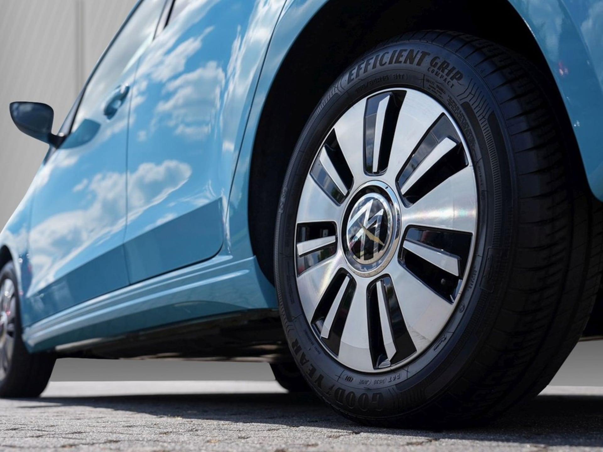 Volkswagen e-up! Style "Plus"