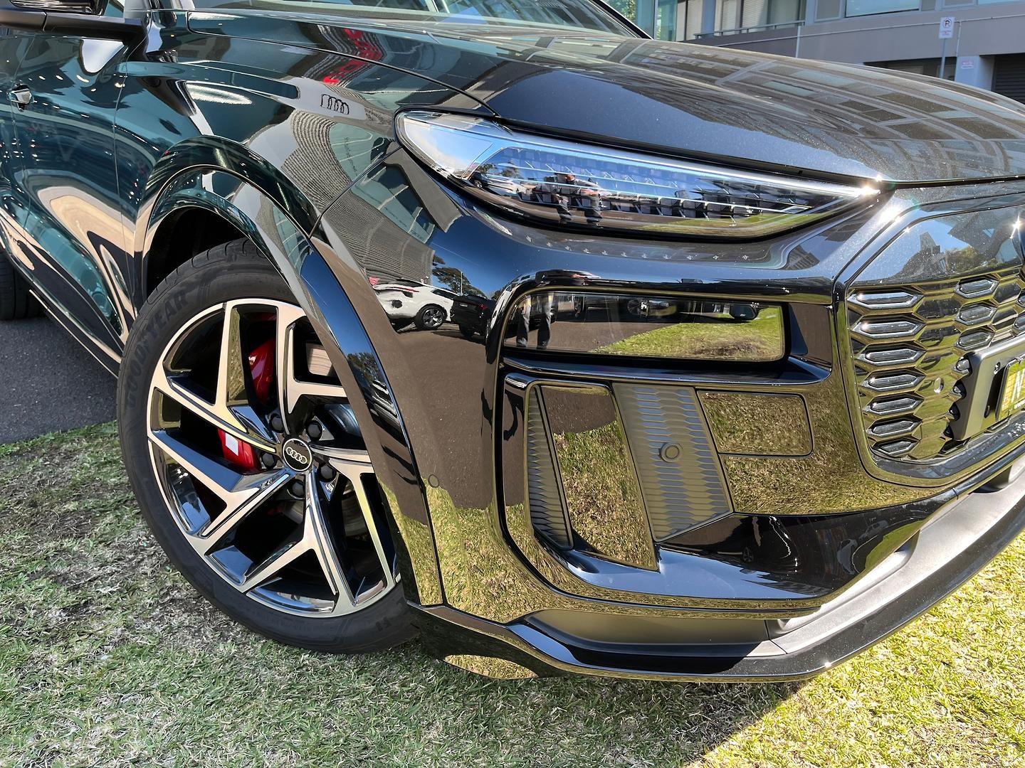 Image about Audi SQ6 Sportback e-tron e-tron quattro