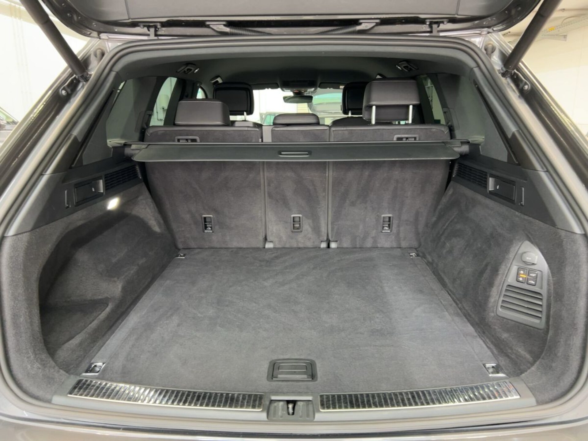 Volkswagen Touareg Basis-Modell