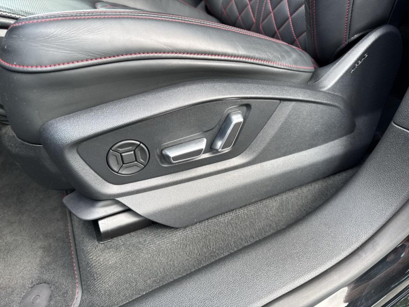 Audi SQ8 – Bild 24