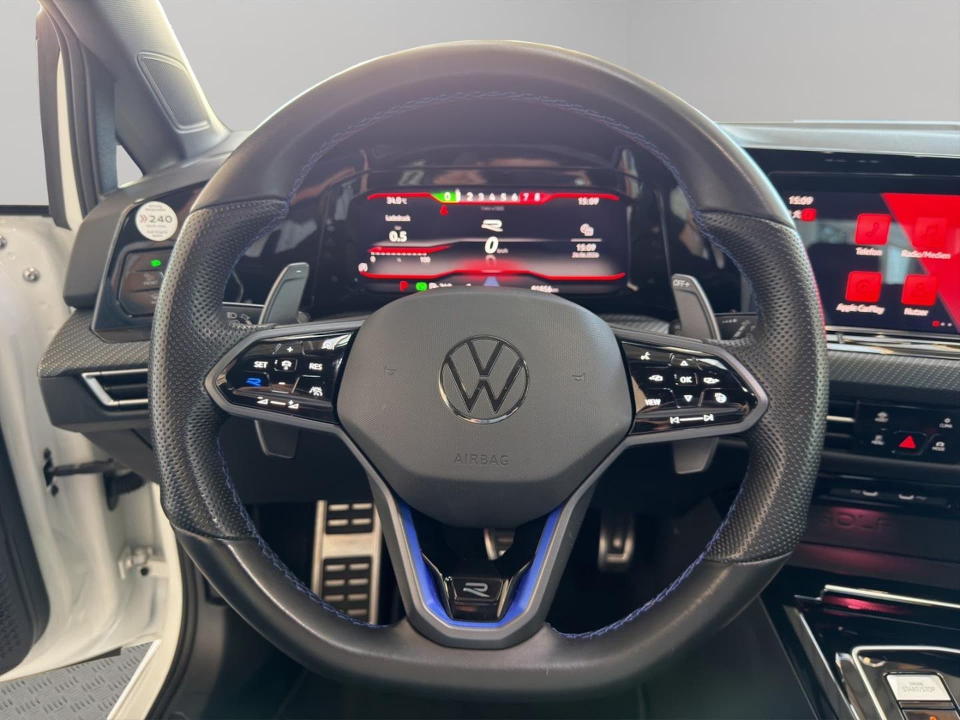 Volkswagen Golf R