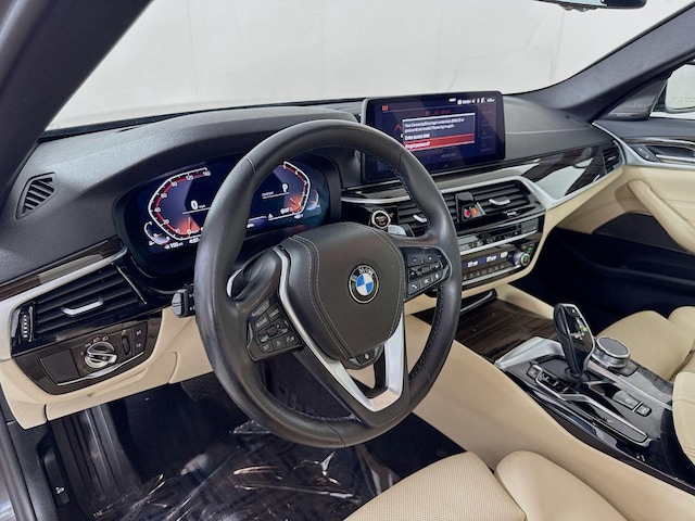2023 BMW 530