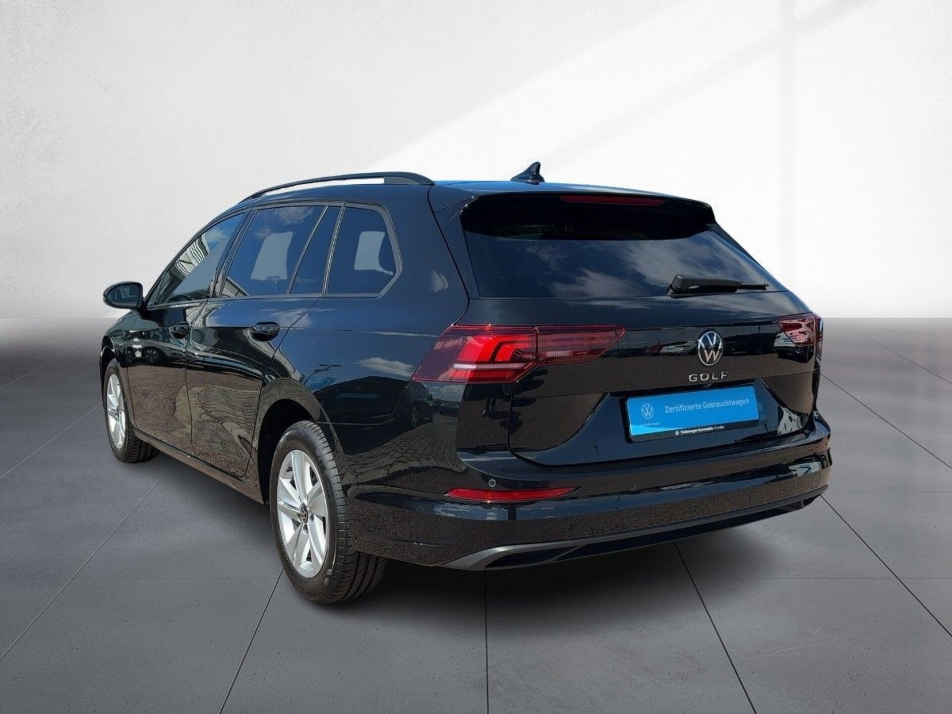 Volkswagen Golf Variant Life