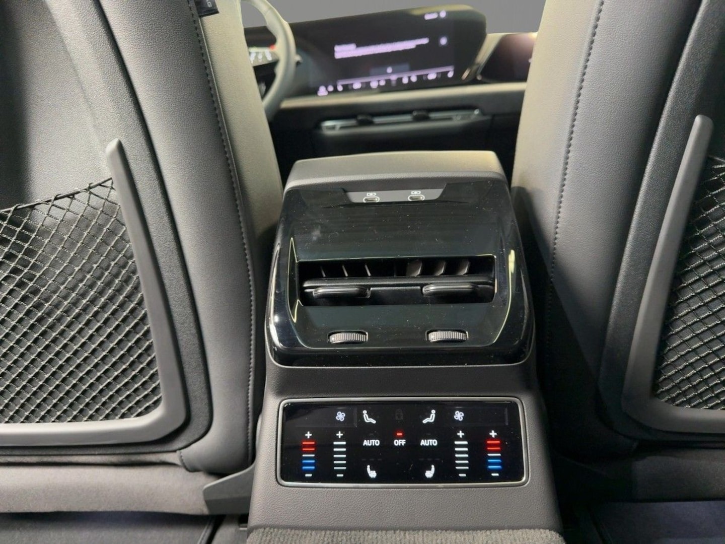 Bild über Audi A6 Avant TFSI quattro 270 kW S tronic - für weitere Informationen kontaktieren Sie den Audi Partner