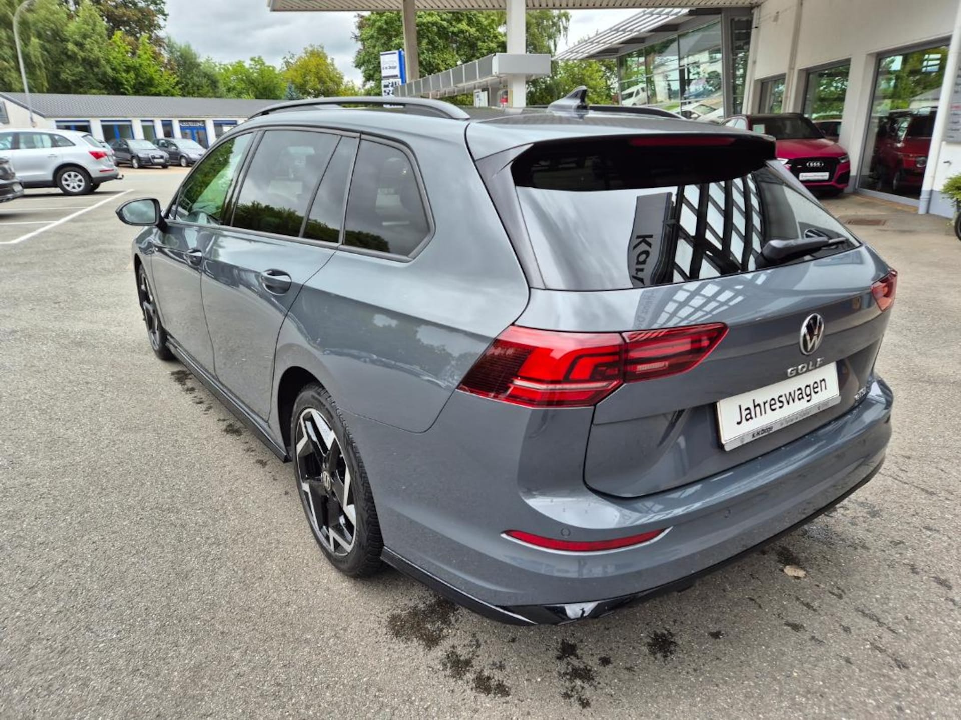 Volkswagen Golf Variant R-Line