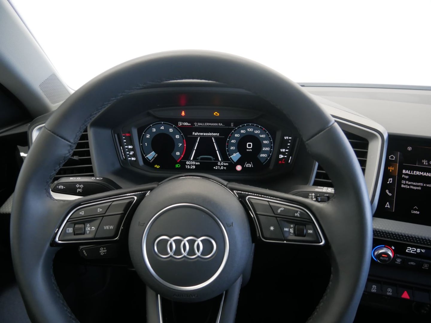 Bild über Audi A1 Sportback advanced 30 TFSI Schaltgetriebe - für weitere Informationen kontaktieren Sie den Audi Partner