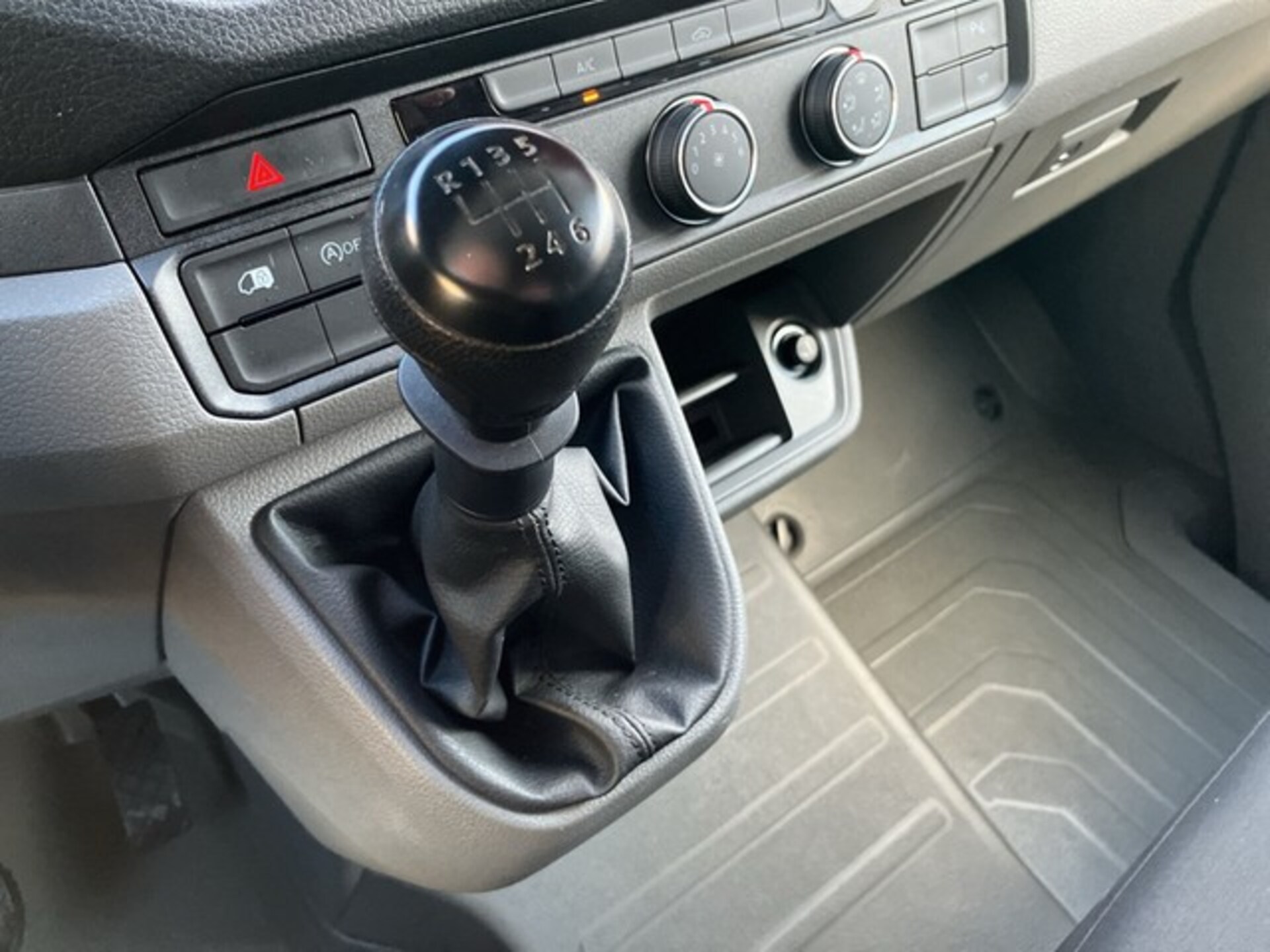 Volkswagen Crafter Kasten mittlerer Radstand