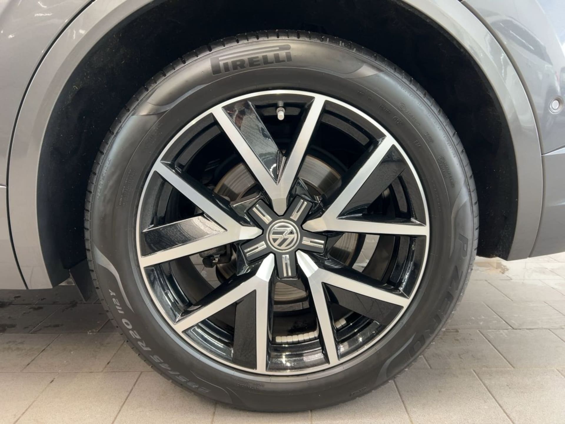 Volkswagen Touareg Basis-Modell