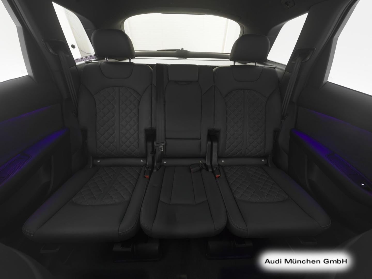 Bild über Audi SQ7 SUV TFSI quattro tiptronic - für weitere Informationen kontaktieren Sie den Audi Partner