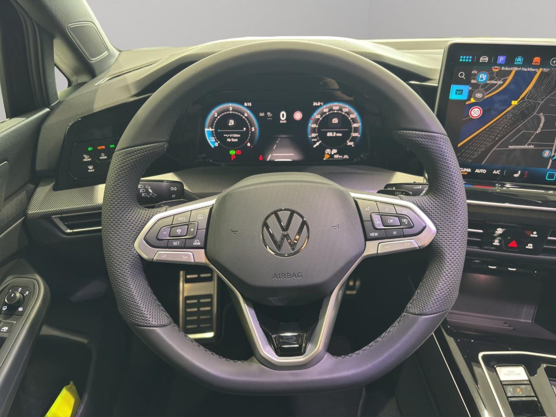 Volkswagen Golf R-Line