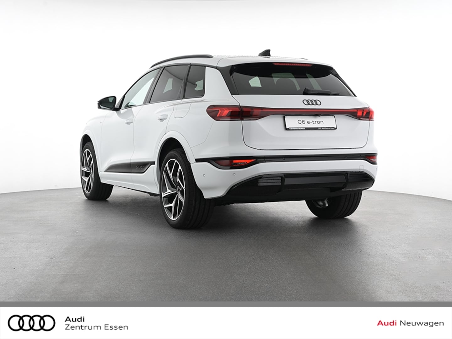 Bild über Audi Q6 SUV e-tron S line business e-tron performance 225 kW - für weitere Informationen kontaktieren Sie den Audi Partner