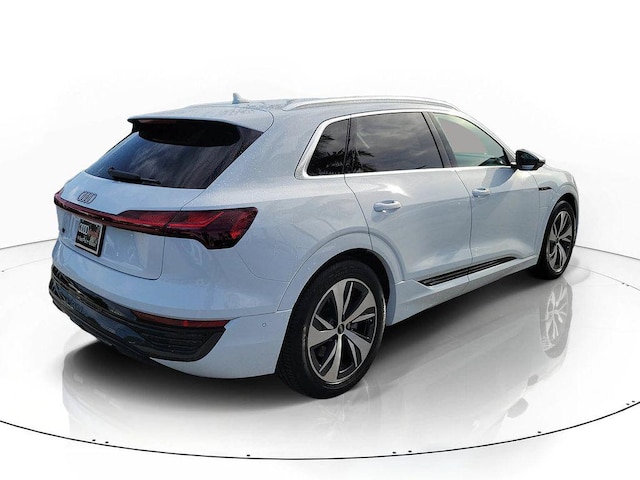 2024 Audi Q8 e-tron