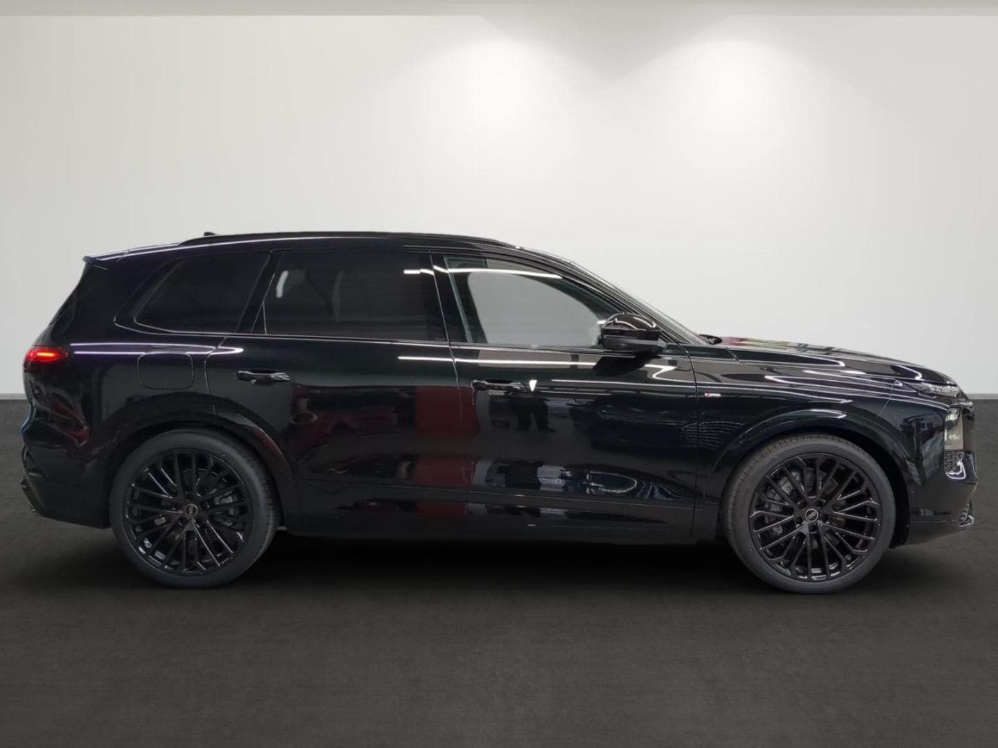 Bild über Audi Q7 SUV TDI quattro 220 kW tiptronic - für weitere Informationen kontaktieren Sie den Audi Partner
