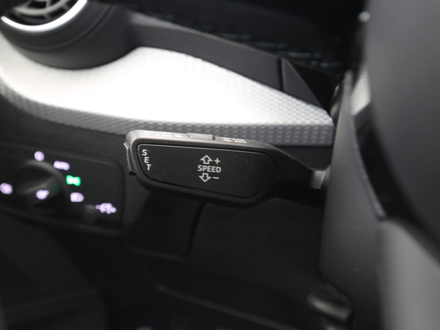 Bild über Audi Q2 35 TFSI Schaltgetriebe - für weitere Informationen kontaktieren Sie den Audi Partner