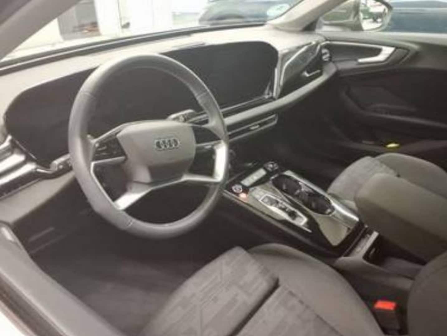 Bild über Audi A5 Limousine TFSI S tronic - für weitere Informationen kontaktieren Sie den Audi Partner