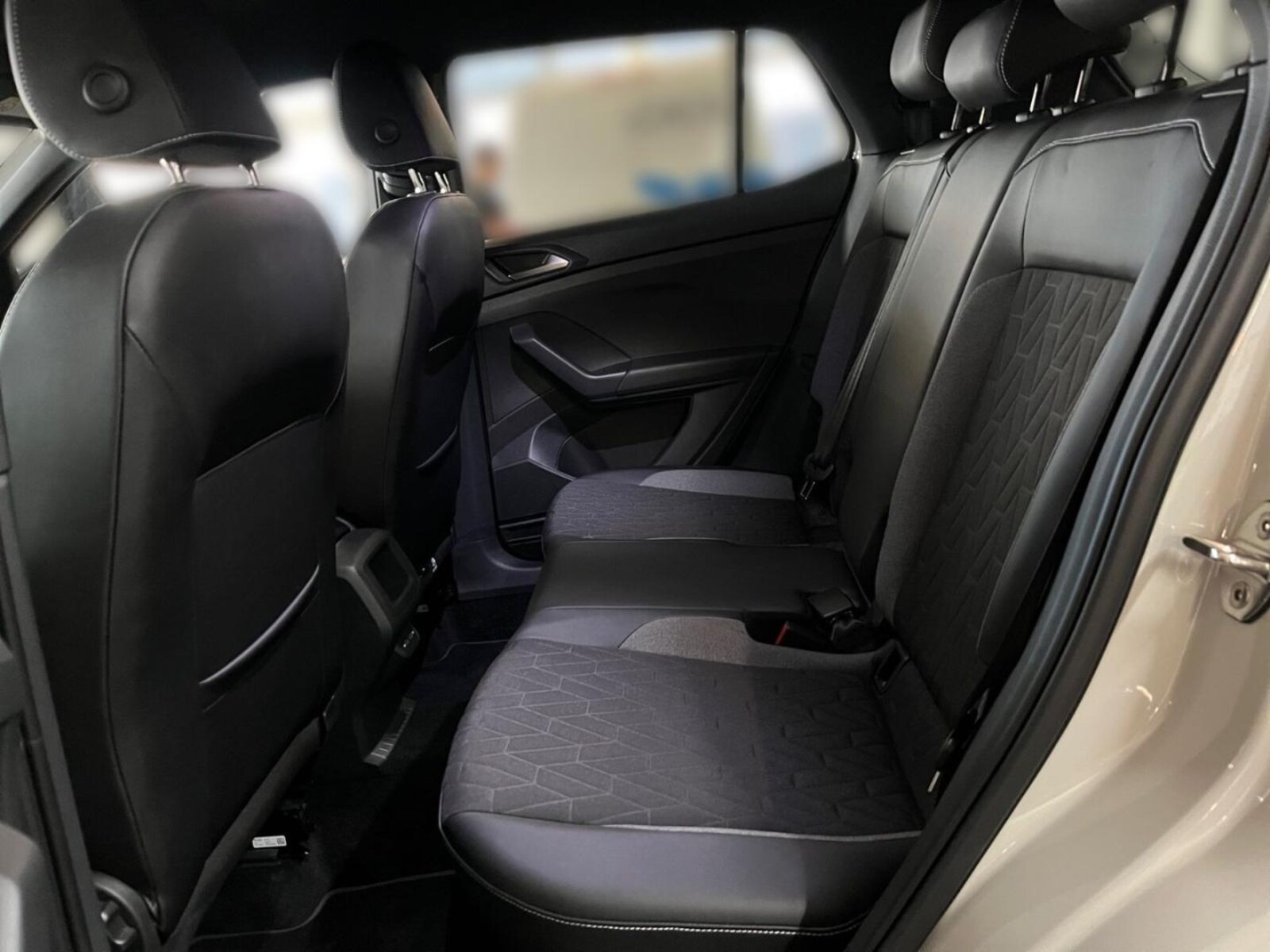 Volkswagen T-Cross – Bild 12