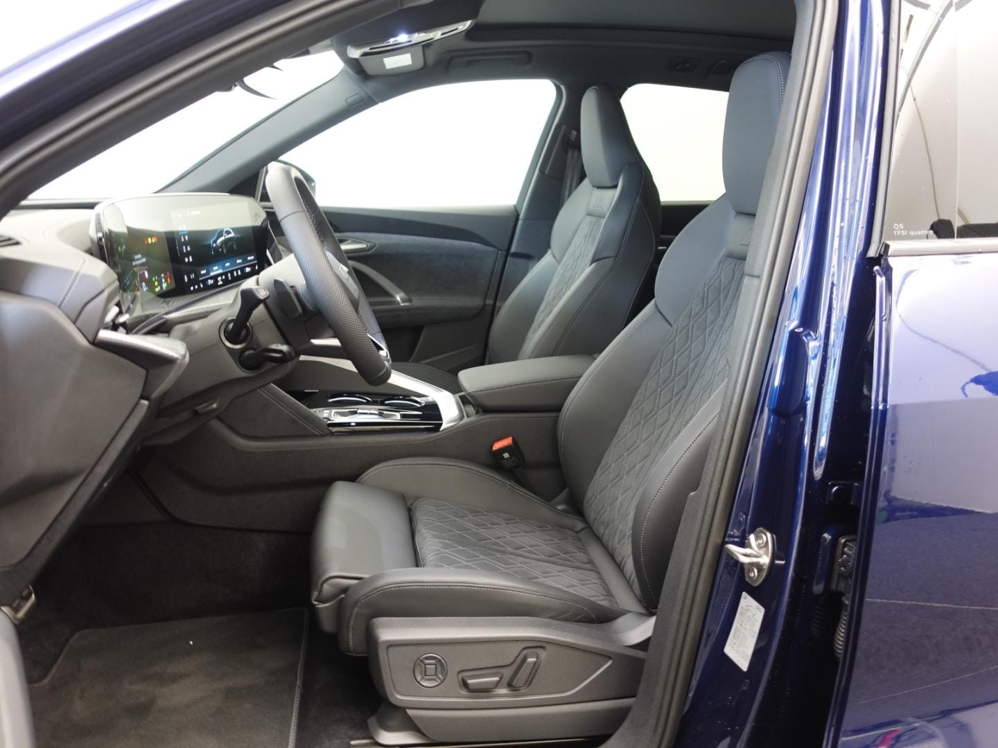 Bild über Audi Q5 SUV TFSI quattro 150 kW S tronic - für weitere Informationen kontaktieren Sie den Audi Partner