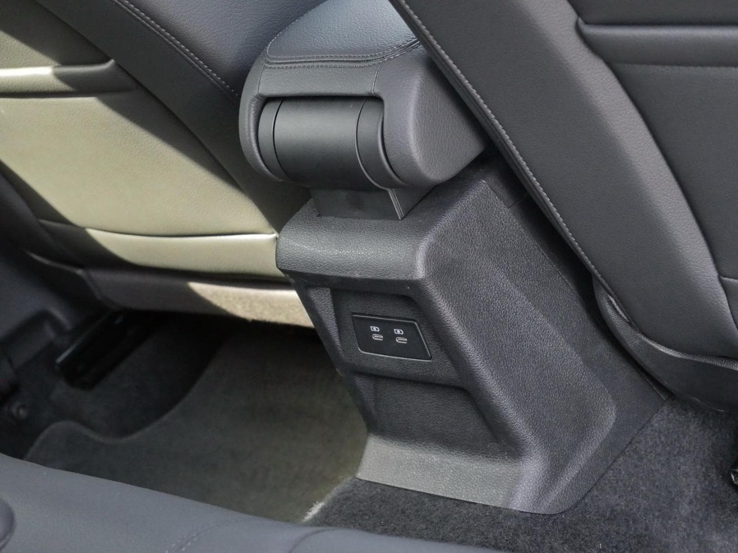 Bild über Audi Q2 advanced 40 TFSI quattro S tronic - für weitere Informationen kontaktieren Sie den Audi Partner