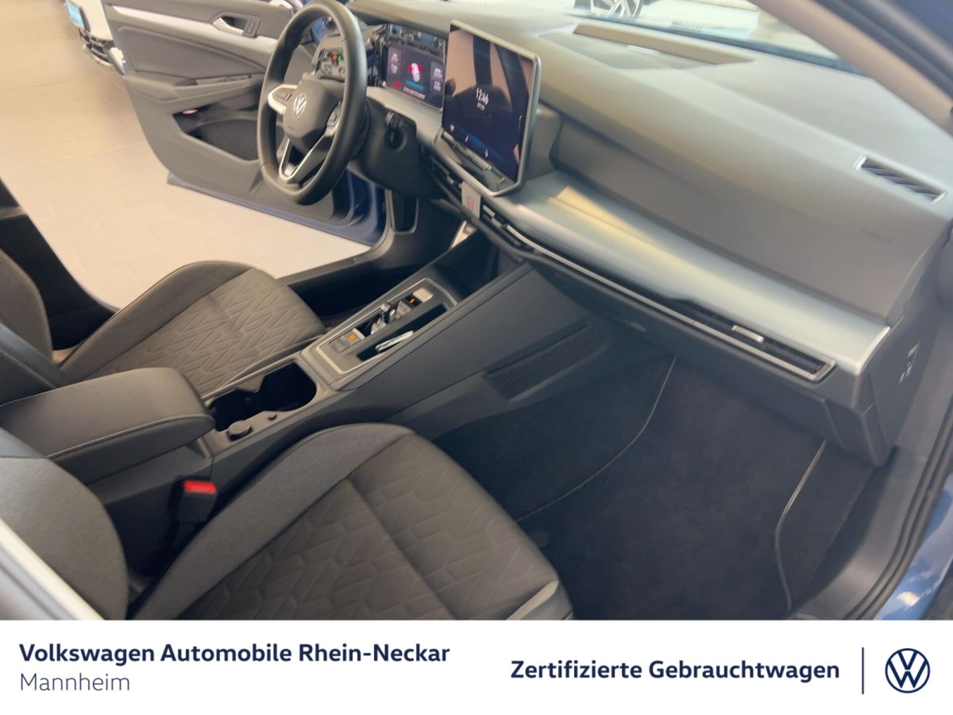 Volkswagen Golf Life
