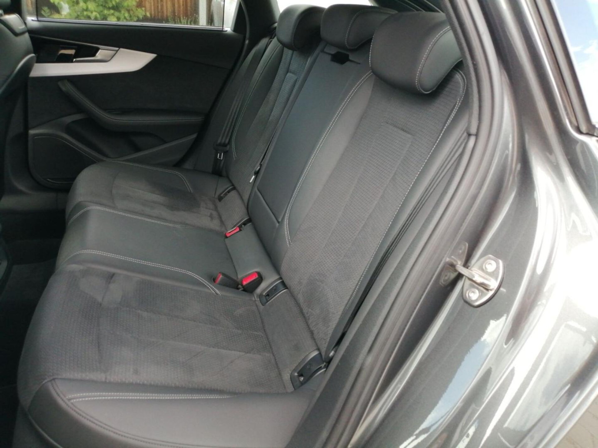Audi A4 Avant S line