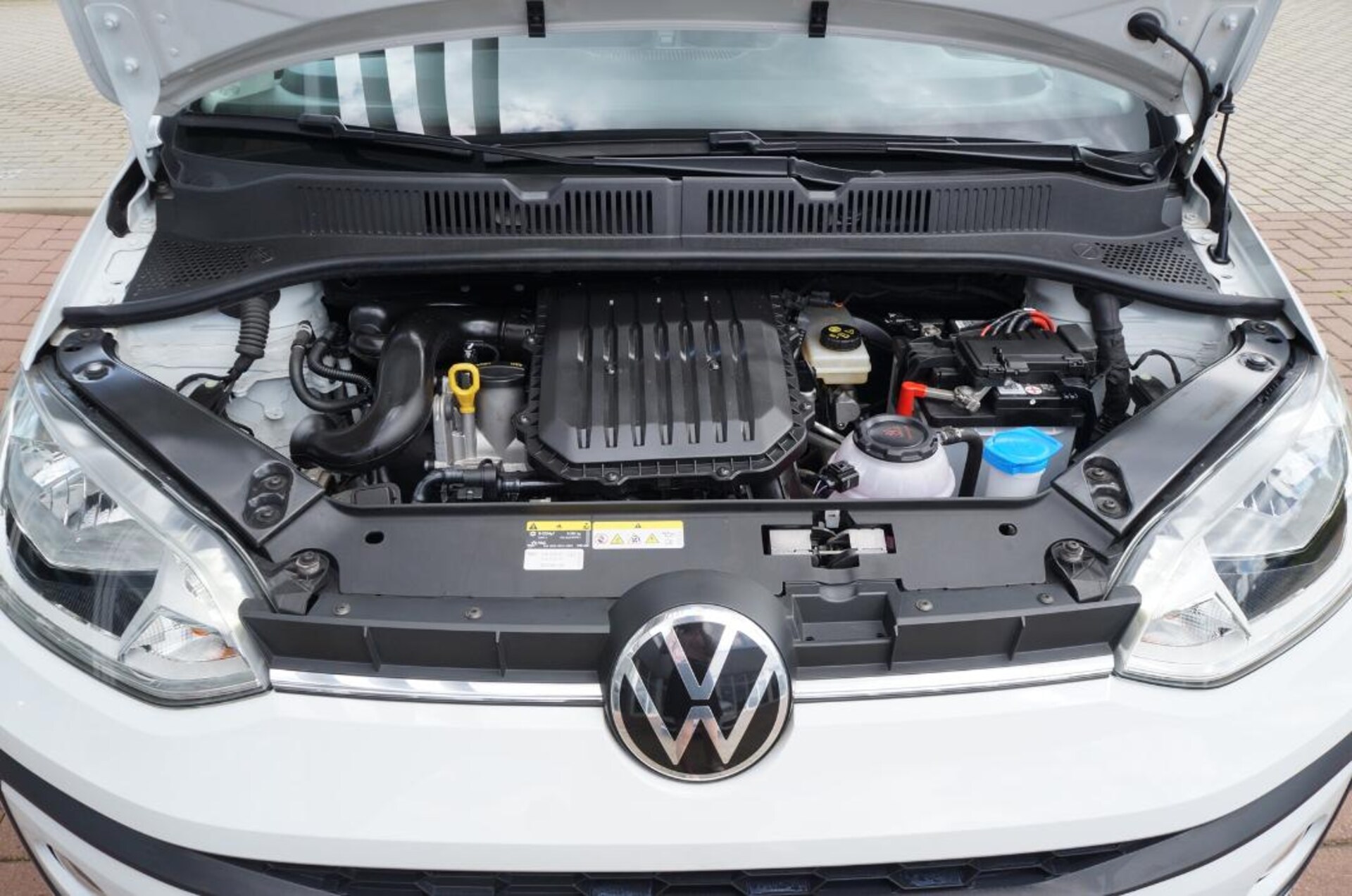 Volkswagen up! move up!