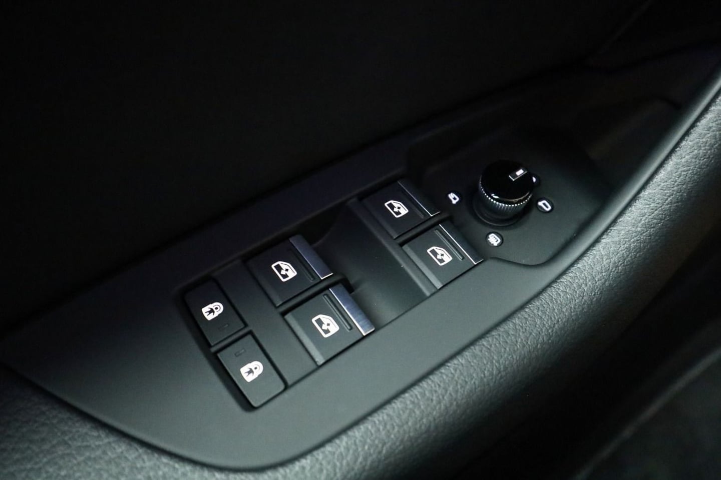 Bild über Audi S6 Avant TDI quattro tiptronic - für weitere Informationen kontaktieren Sie den Audi Partner