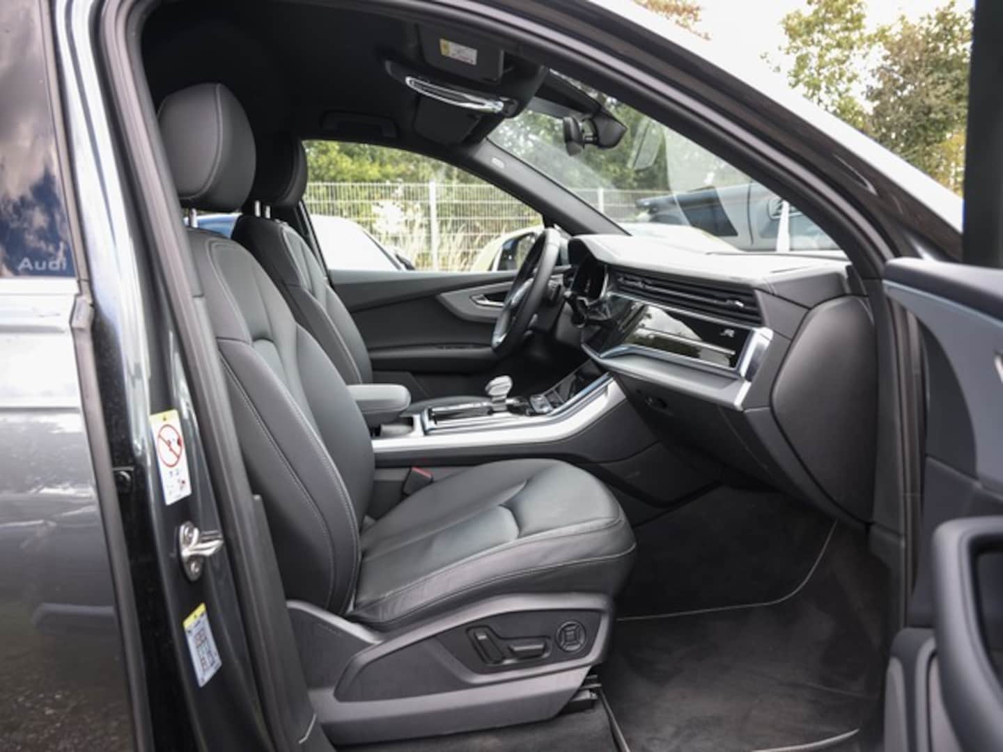 Bild über Audi Q7 SUV TFSI quattro 250 kW tiptronic - für weitere Informationen kontaktieren Sie den Audi Partner
